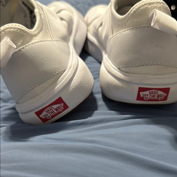 Vans All-White Elastic Slip-On Shoes - Picture 3 of 5